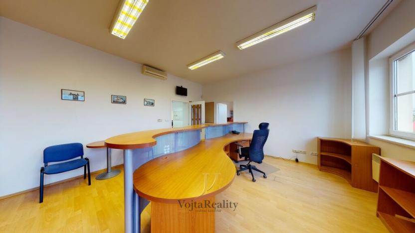Pronájem kanceláře, Kožušany-Tážaly, 195 m2