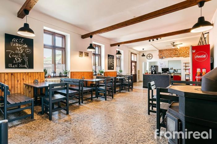 Prodej restaurace, Šatov, 340 m2