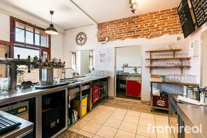 Prodej restaurace, Šatov, 340 m2