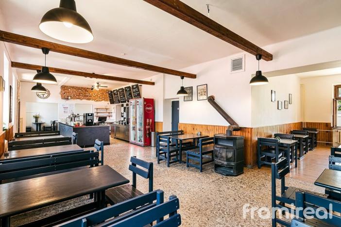 Prodej restaurace, Šatov, 340 m2
