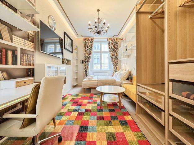 Pronájem bytu 2+kk, Praha - Karlín, Sokolovská, 35 m2