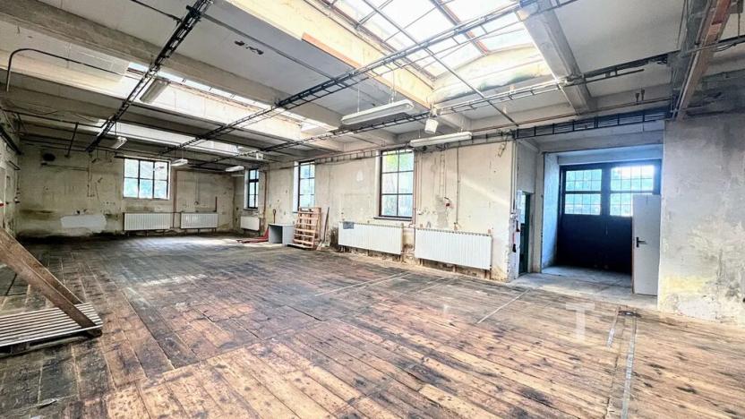 Prodej komerční nemovitosti, Lhota Rapotina, 1000 m2