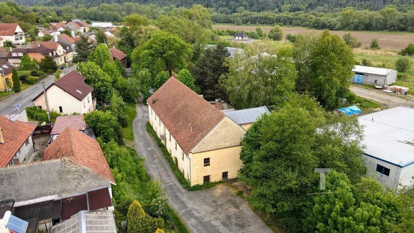 Pronájem komerční nemovitosti, Lhota Rapotina, 1000 m2