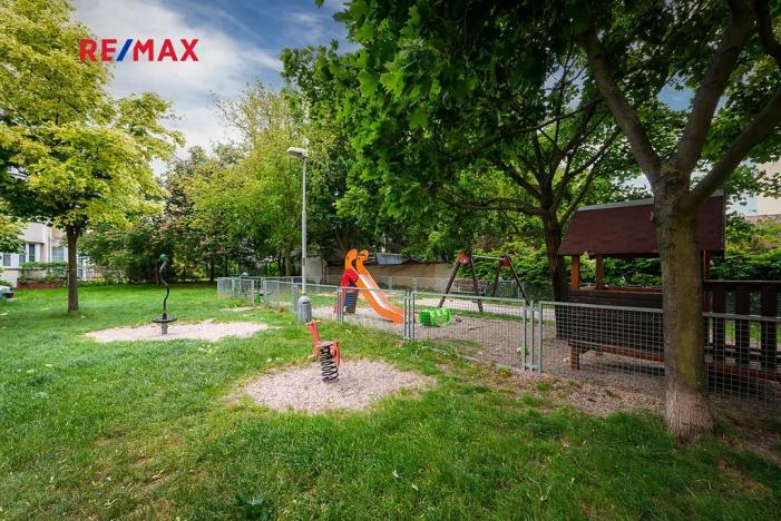 Prodej bytu 3+1, Praha - Libuš, V rohu, 107 m2