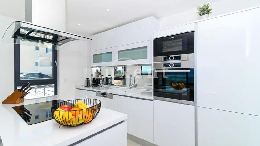 Prodej vily, Omiš, Chorvatsko, 460 m2