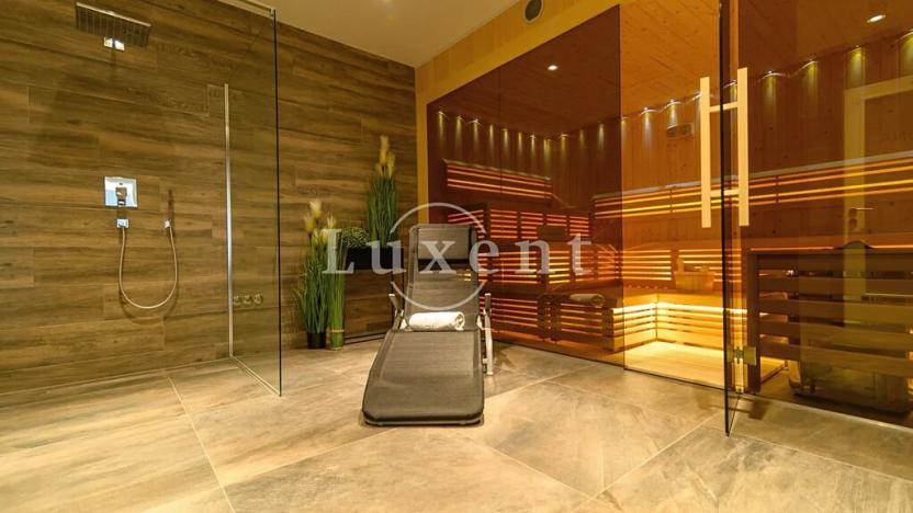 Prodej vily, Omiš, Chorvatsko, 460 m2