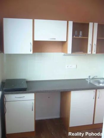 Pronájem bytu 1+kk, Prostějov, sídl. Svornosti, 37 m2