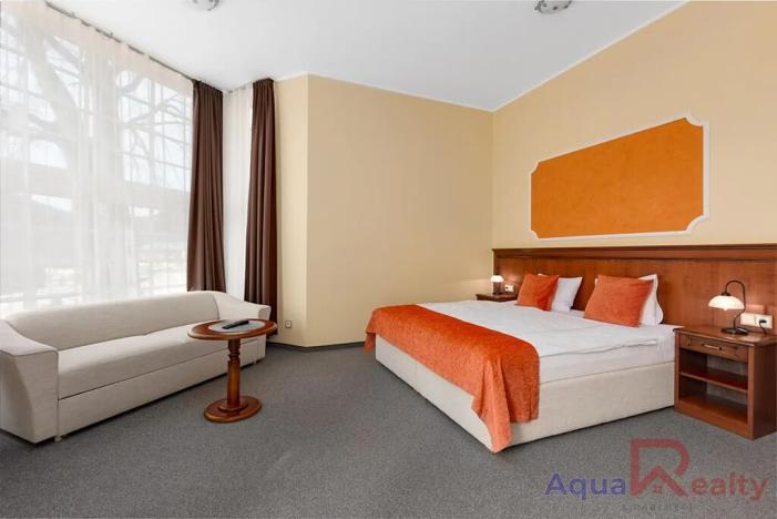 Prodej ubytování, Karlovy Vary, Jarní, 989 m2