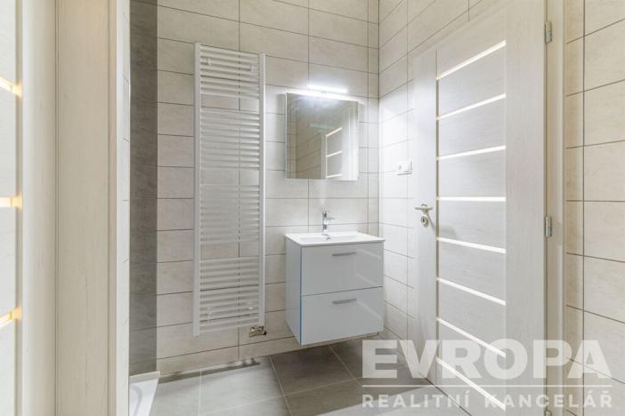 Pronájem bytu 2+kk, Žirovnice, Havlíčkovo náměstí, 43 m2