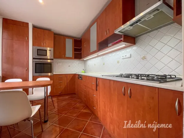 Pronájem bytu 3+1, Brno, Kuršova, 79 m2