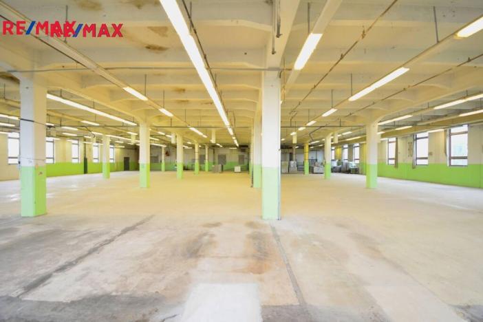 Pronájem výrobních prostor, Černožice, Sehnoutkova, 1422 m2