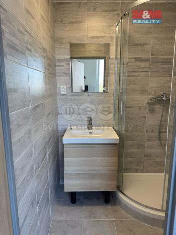 Pronájem bytu 3+1, Rovná, 72 m2