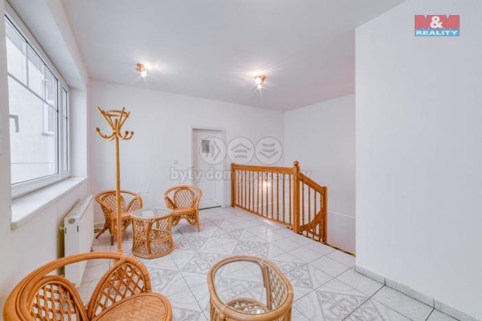 Pronájem obchodního prostoru, Mariánské Lázně, Hlavní třída, 69 m2