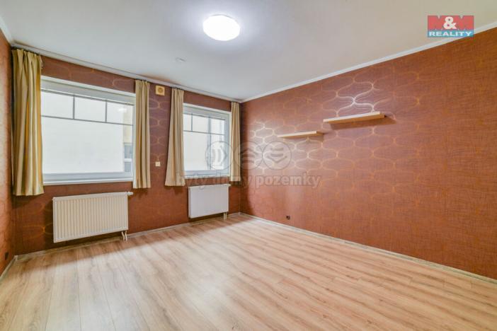 Pronájem obchodního prostoru, Mariánské Lázně, Hlavní třída, 69 m2