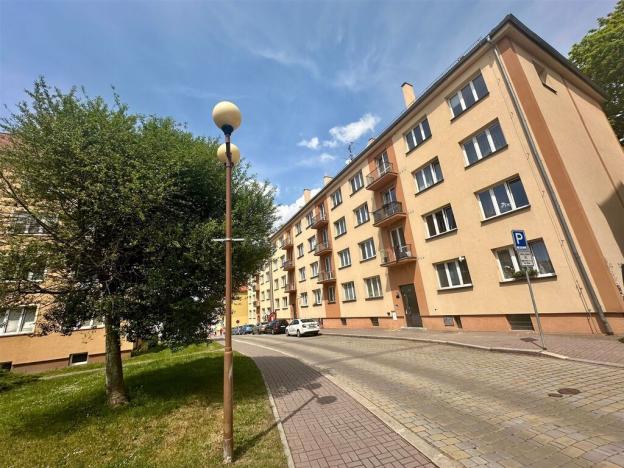 Prodej bytu 2+1, Cheb, Školní, 53 m2