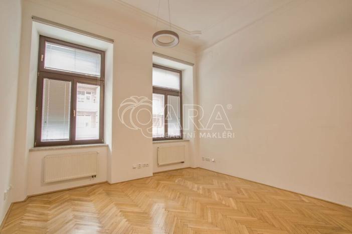 Pronájem bytu 2+1, Praha - Nové Město, Štěpánská, 63 m2