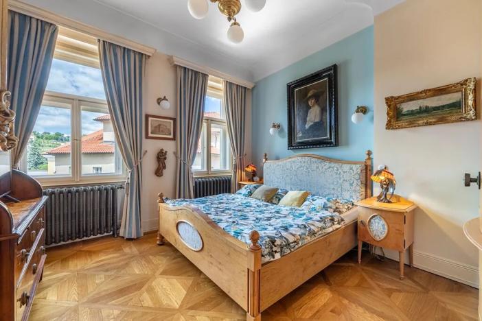 Pronájem bytu 3+1, Praha - Malá Strana, U lužického semináře, 111 m2