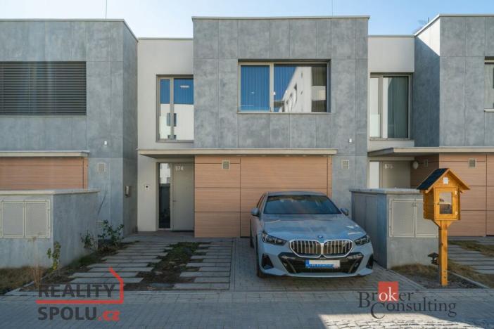 Prodej rodinného domu, Pardubice - Pardubičky, Nová Tesla, 175 m2