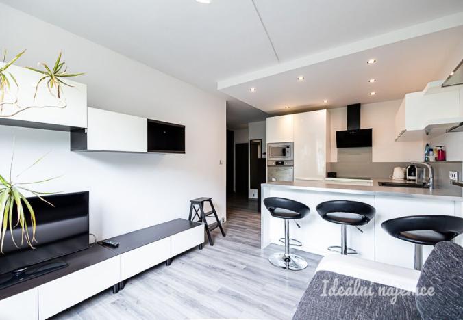 Pronájem bytu 2+kk, Praha - Letňany, Kopřivnická, 42 m2