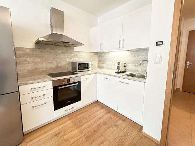 Pronájem bytu 2+kk, Praha - Holešovice, Komunardů, 65 m2