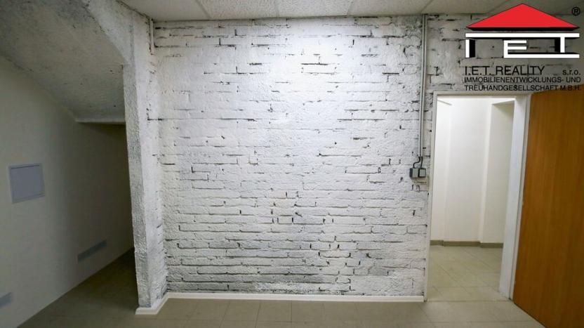 Pronájem skladu, Frýdek-Místek - Frýdek, Nádražní, 160 m2