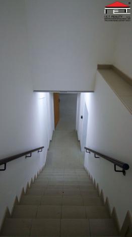 Pronájem skladu, Frýdek-Místek - Frýdek, Nádražní, 160 m2