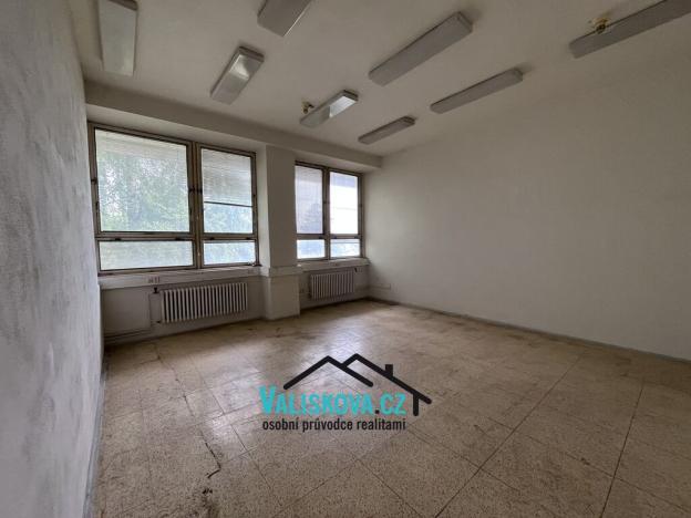 Pronájem skladu, Kroměříž, Kaplanova, 7000 m2