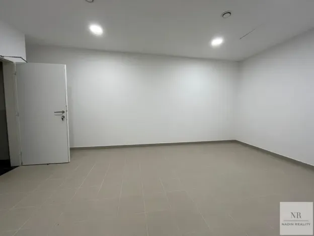 Pronájem obchodního prostoru, Karlovy Vary, Sadová, 87 m2