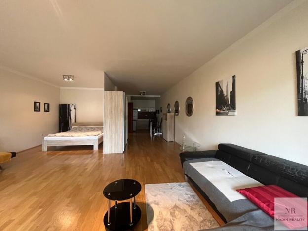 Prodej bytu 1+kk, Karlovy Vary, Jateční, 69 m2