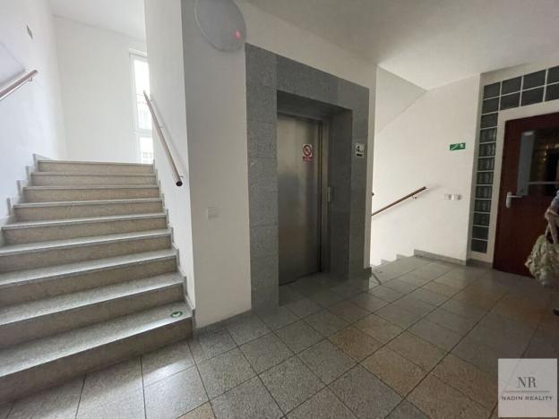 Prodej bytu 1+kk, Karlovy Vary, Jateční, 69 m2