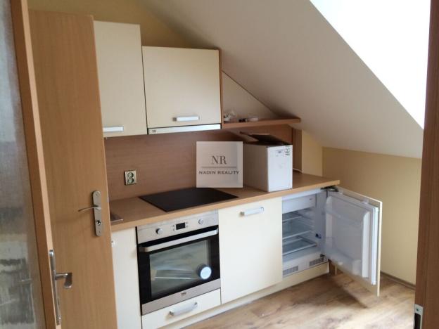 Prodej bytu 5+1, Karlovy Vary, Jaltská, 151 m2