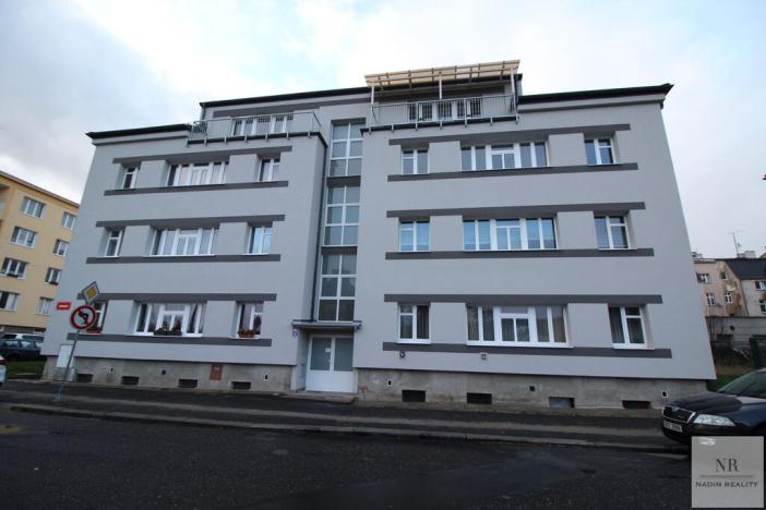 Prodej bytu 4+1, Karlovy Vary, Kosmonautů, 91 m2