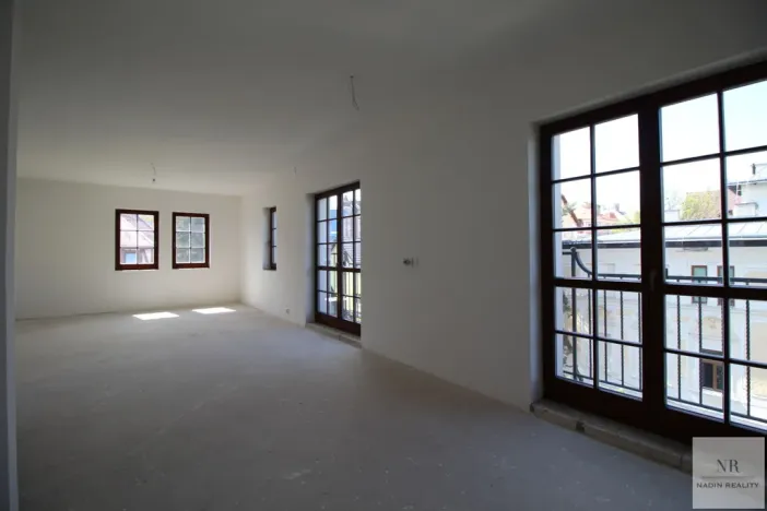 Prodej činžovního domu, Karlovy Vary, Rumunská, 1336 m2