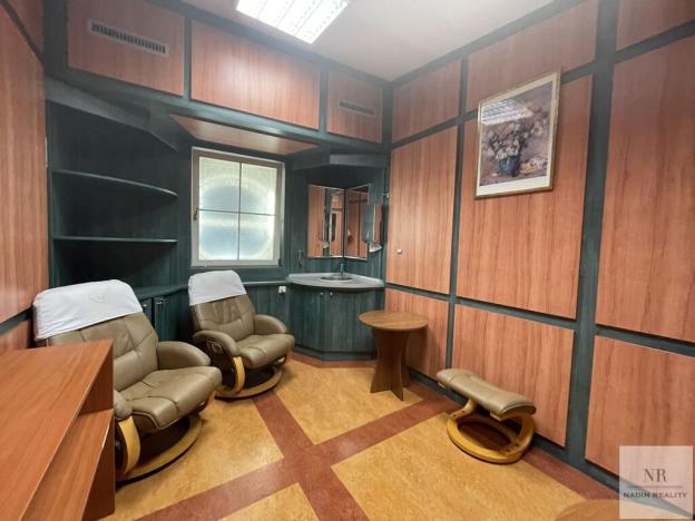 Pronájem obchodního prostoru, Karlovy Vary, Divadelní náměstí, 200 m2