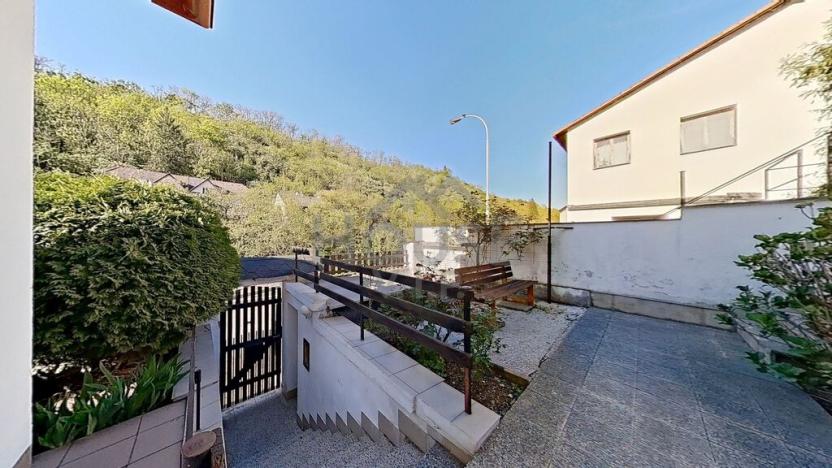 Prodej vícegeneračního domu, Praha - Lysolaje, Lysolajské údolí, 204 m2