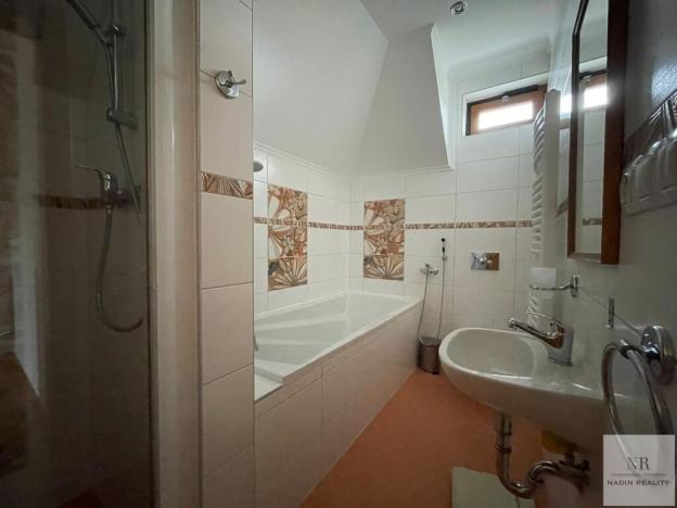 Prodej rodinného domu, Kolová, 372 m2