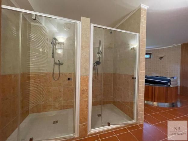 Prodej rodinného domu, Kolová, 372 m2