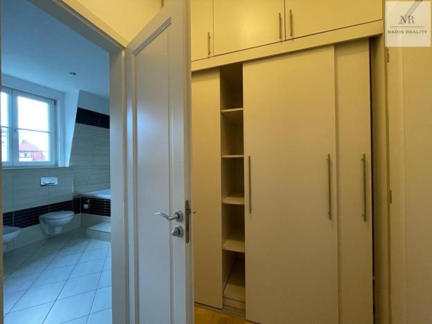 Prodej vily, Karlovy Vary, Myslbekova, 318 m2