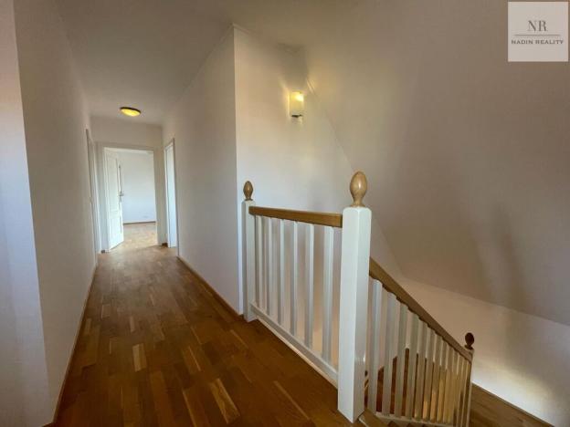 Prodej vily, Karlovy Vary, Myslbekova, 318 m2