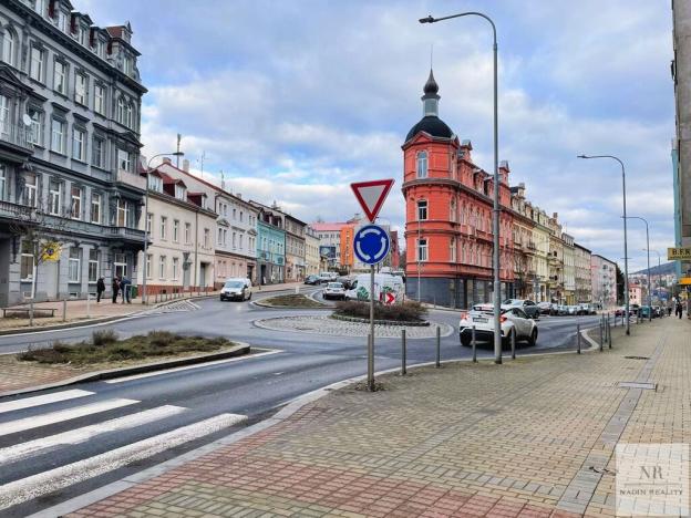 Prodej bytu 3+1, Karlovy Vary, Sokolovská, 112 m2