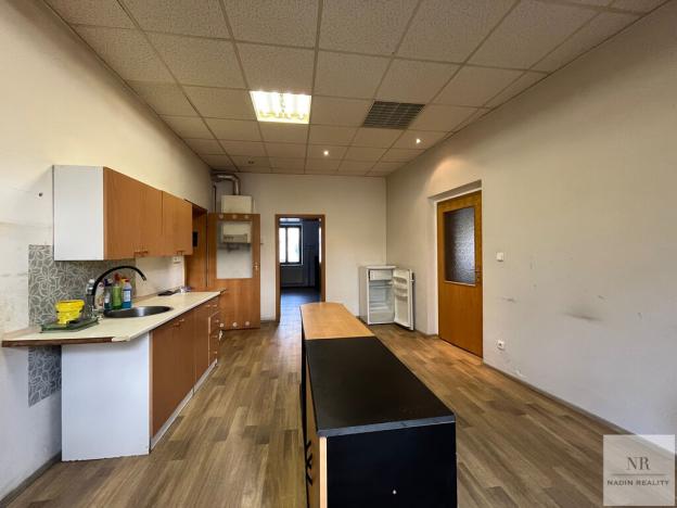 Prodej bytu 4+1, Karlovy Vary, Závodu míru, 125 m2