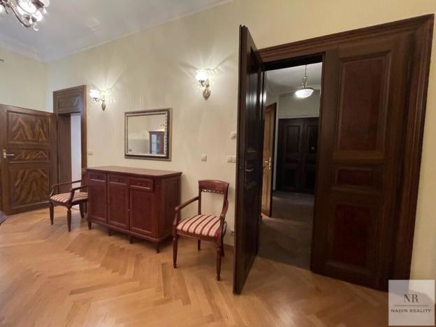 Prodej bytu 3+1, Praha - Smíchov, Petřínská, 102 m2