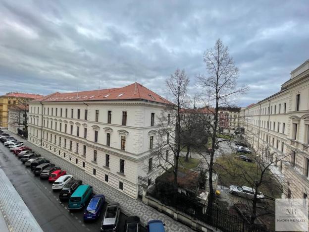 Prodej bytu 3+1, Praha - Smíchov, Petřínská, 102 m2