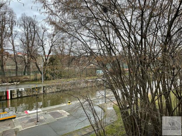 Prodej bytu 3+1, Praha - Smíchov, Petřínská, 102 m2