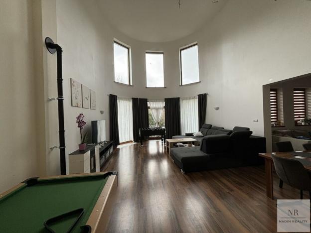 Prodej rodinného domu, Nová Role - Mezirolí, 348 m2