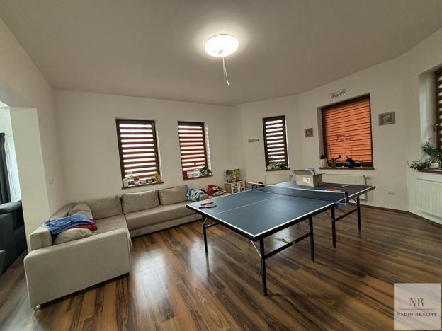 Prodej rodinného domu, Nová Role - Mezirolí, 348 m2