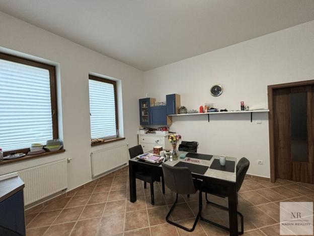 Prodej rodinného domu, Nová Role - Mezirolí, 348 m2