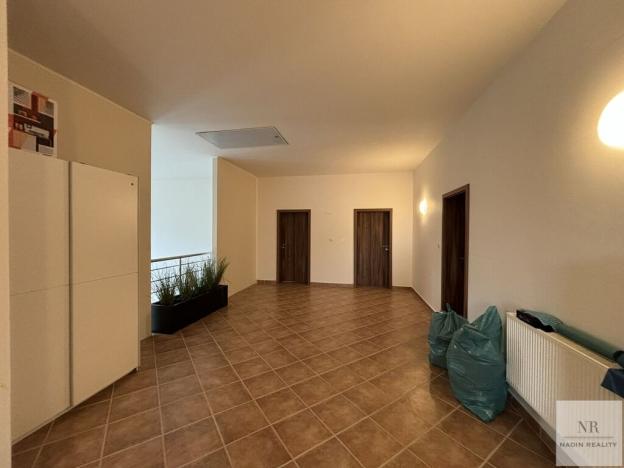 Prodej rodinného domu, Nová Role - Mezirolí, 348 m2