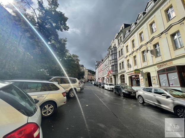 Prodej bytu 4+1, Karlovy Vary, Bulharská, 125 m2