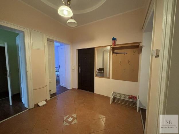 Prodej bytu 4+1, Karlovy Vary, Bulharská, 125 m2